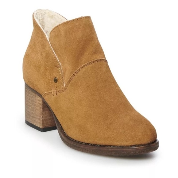BEARPAW Onyx Suede Block Heel Ankle Boots - Picture 3 of 14